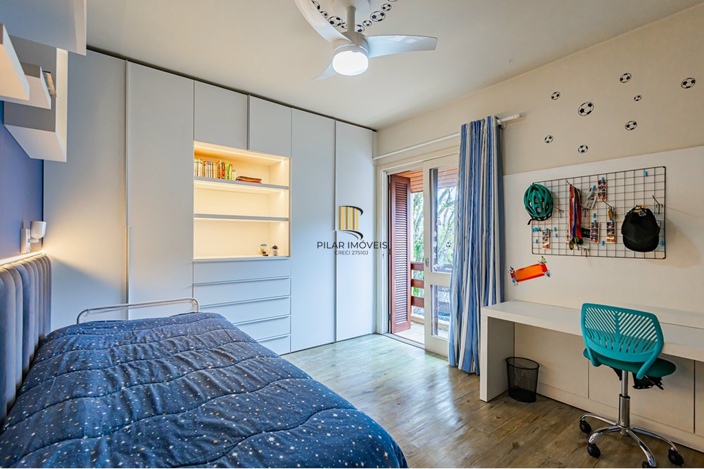 Casa de Condomínio 3 dormitórios no bairro Lomba do Pinheiro