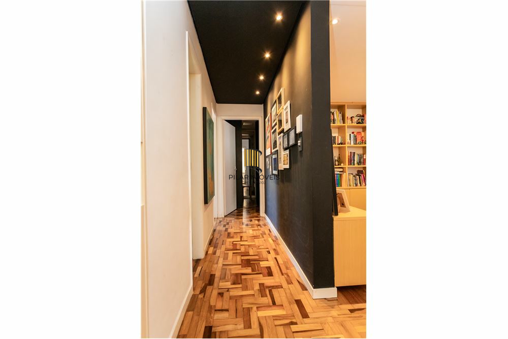 Apartamento 2 dormitórios no bairro Humaitá