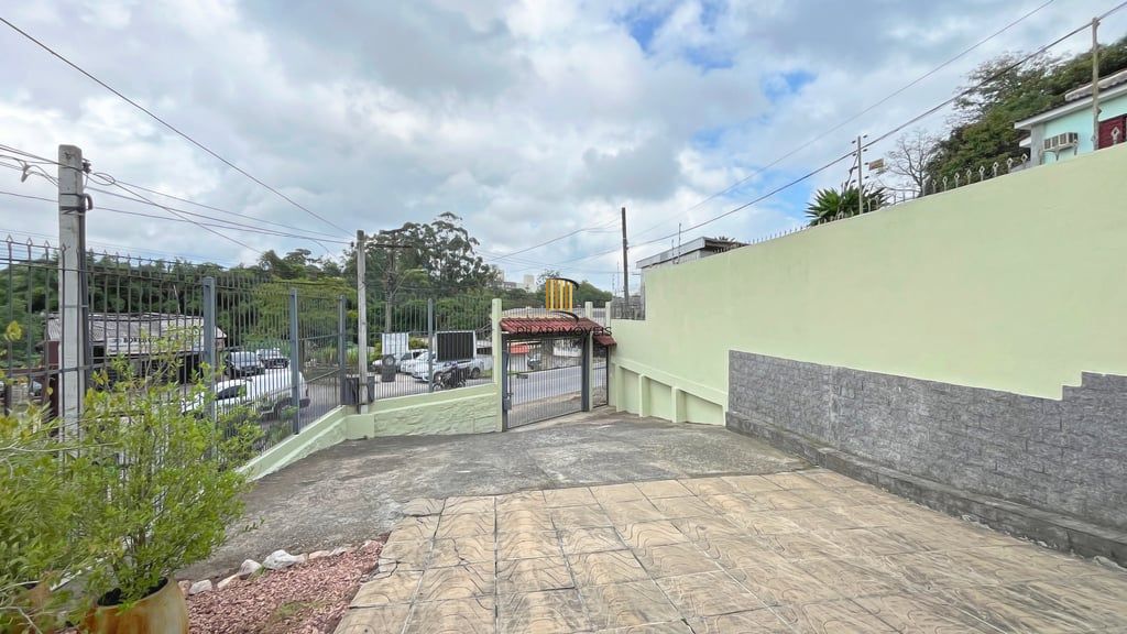 Casa 3 dormitórios no bairro Vila Nova