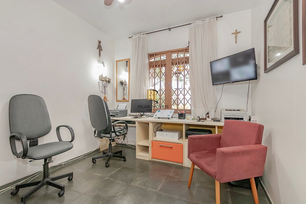 Casa 4 dormitórios no bairro Passo da Areia