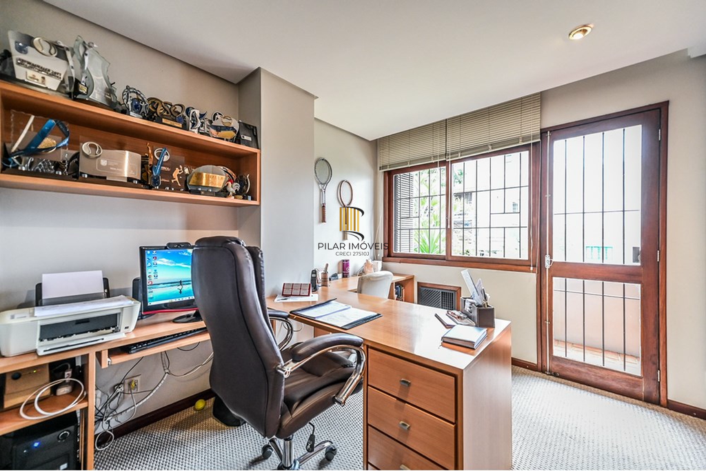 Casa de Condomínio 4 dormitórios no bairro Três Figueiras