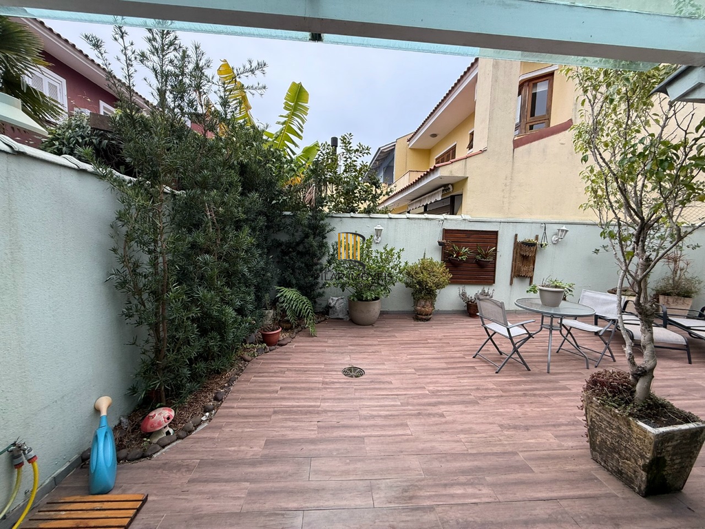 Casa de Condomínio 3 dormitórios no bairro Sarandi