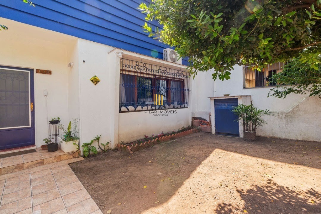 Casa 3 dormitórios no bairro Menino Deus