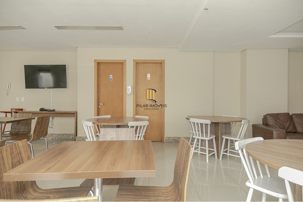 Apartamento 2 dormitórios no bairro Santa Maria Goretti