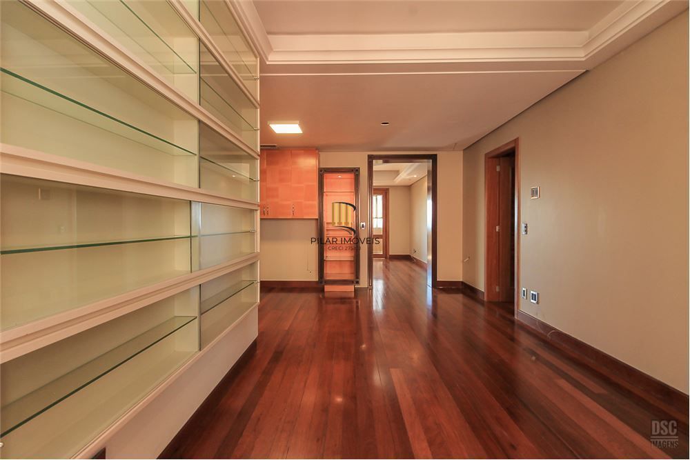 Apartamento 4 dormitórios no bairro Mont Serrat