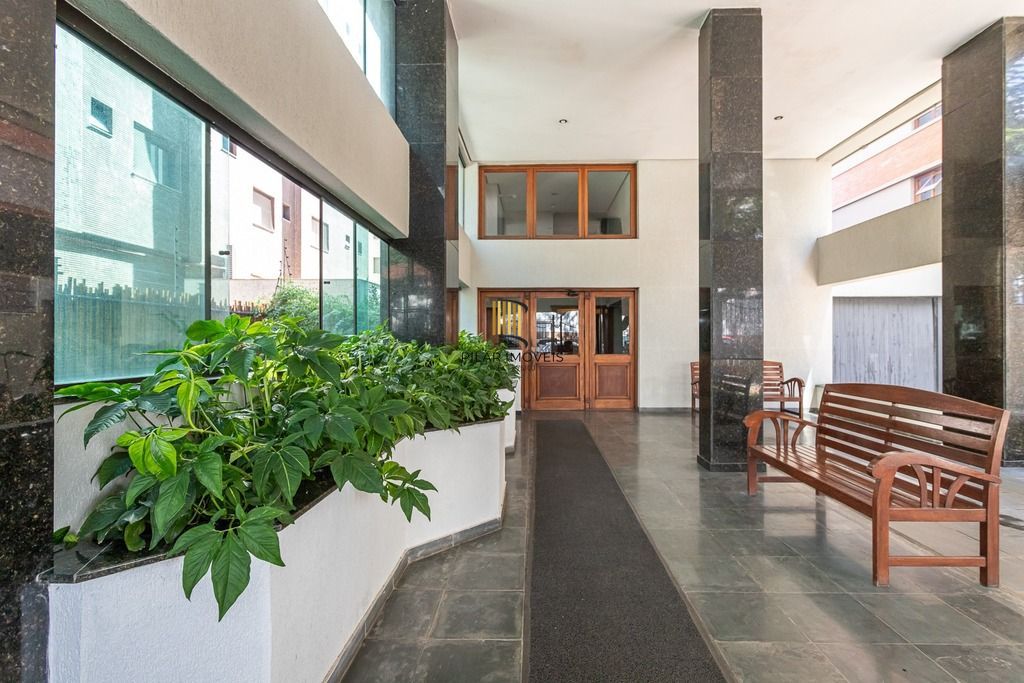 Cobertura 4 dormitórios no bairro Petrópolis