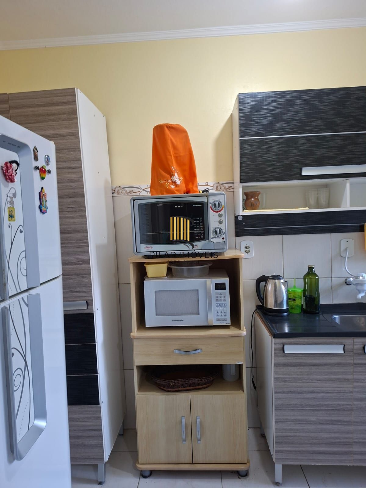 Apto térreo, 01 dormitório, reformado, boa posição solar, frente, Morro Santana