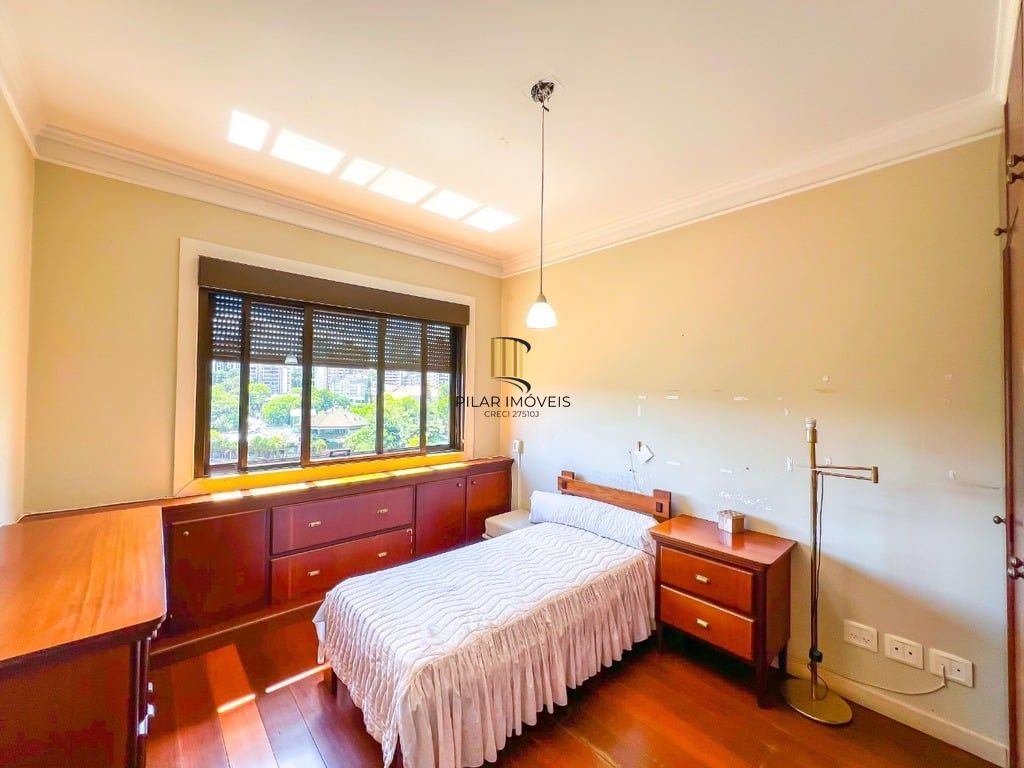 Apartamento 4 dormitórios no bairro Petrópolis