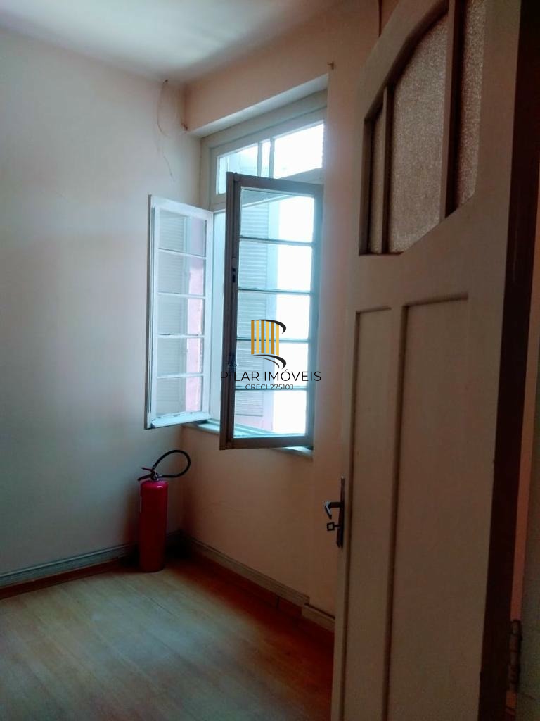 Casa 4 dormitórios no bairro Farroupilha