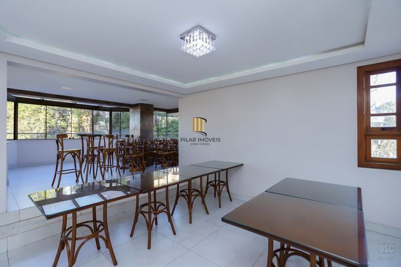 Apartamento 4 dormitórios no bairro Centro