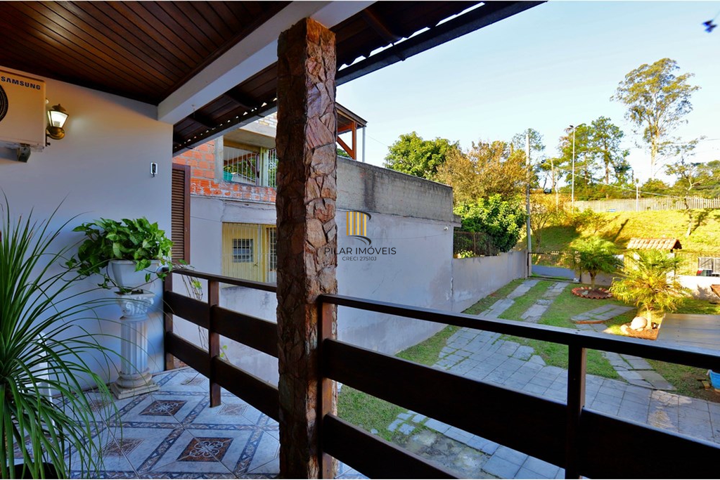 Casa 3 dormitórios no bairro Viamópolis