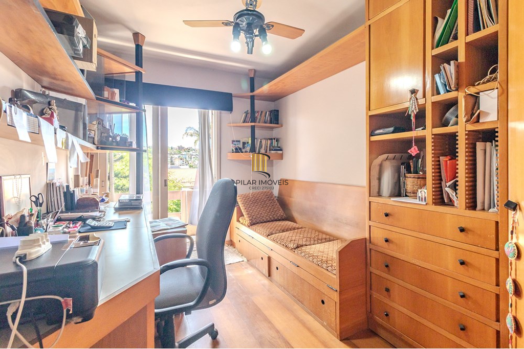 Casa 3 dormitórios no bairro Chácara das Pedras