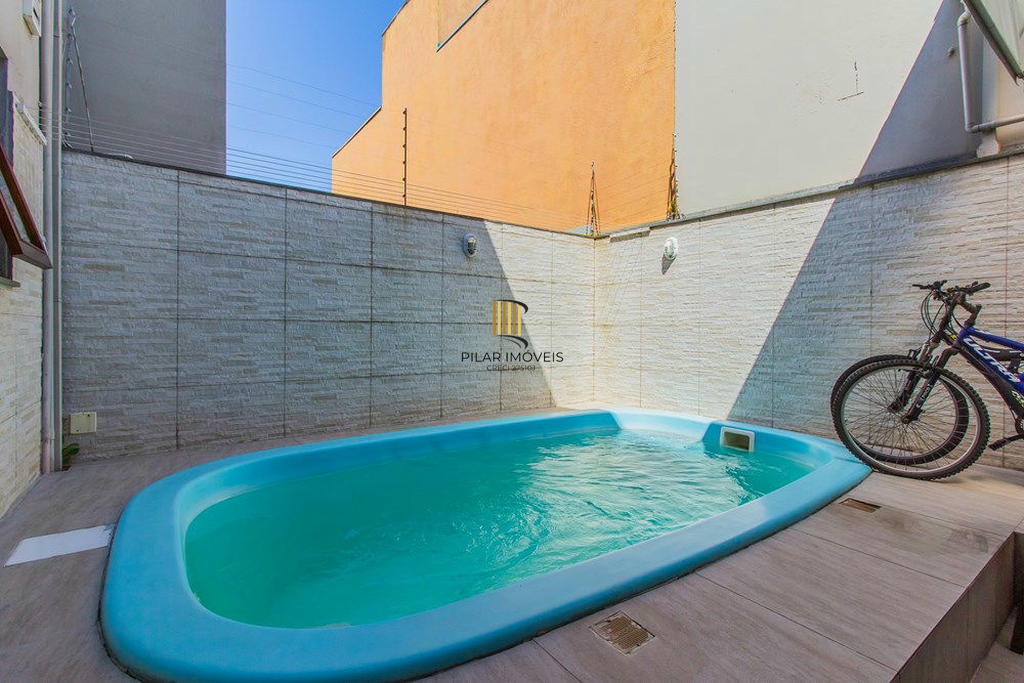 Casa 4 dormitórios no bairro Moinhos de Vento