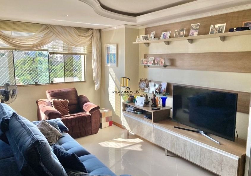 Excelente cobertura, 03 dorm com suite, churrasqueira, piscina e vista.