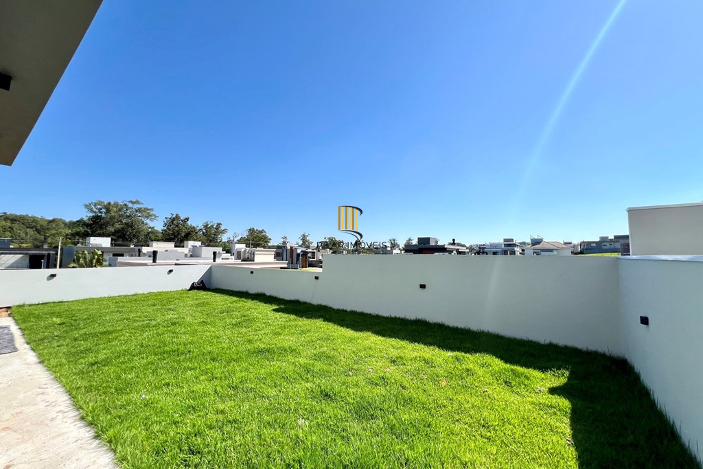 Casa de Condomínio 3 dormitórios no bairro Sanga Funda