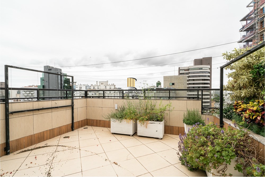 Cobertura 4 dormitórios no bairro Moinhos de Vento