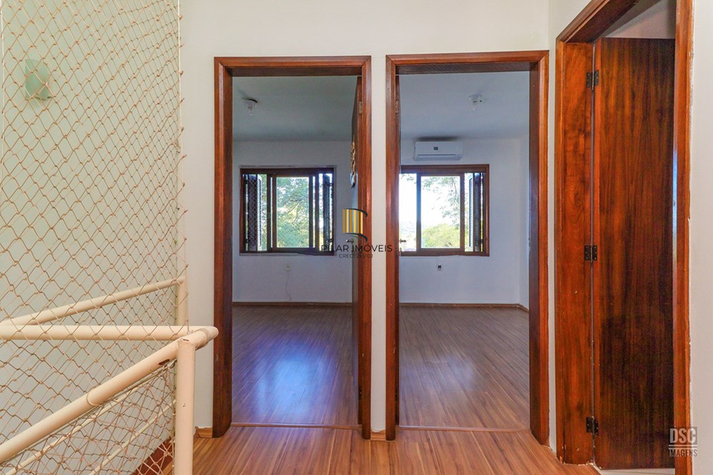 Casa de Condomínio 3 dormitórios no bairro Serraria