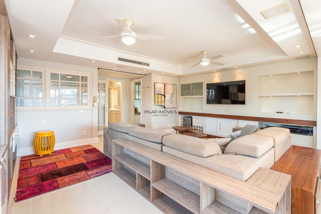 Cobertura 4 dormitórios no bairro Petrópolis