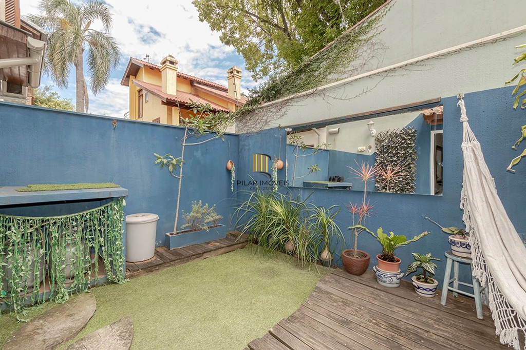 Casa de Condomínio 3 dormitórios no bairro Ipanema