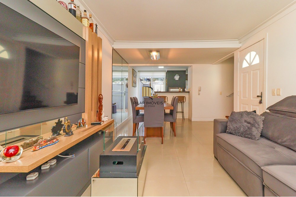 Casa de Condomínio 4 dormitórios no bairro Jardim Itu