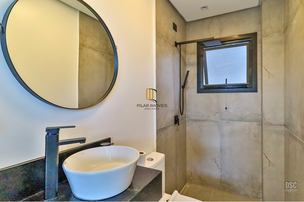 Casa de Condomínio 5 dormitórios no bairro Vila Nova