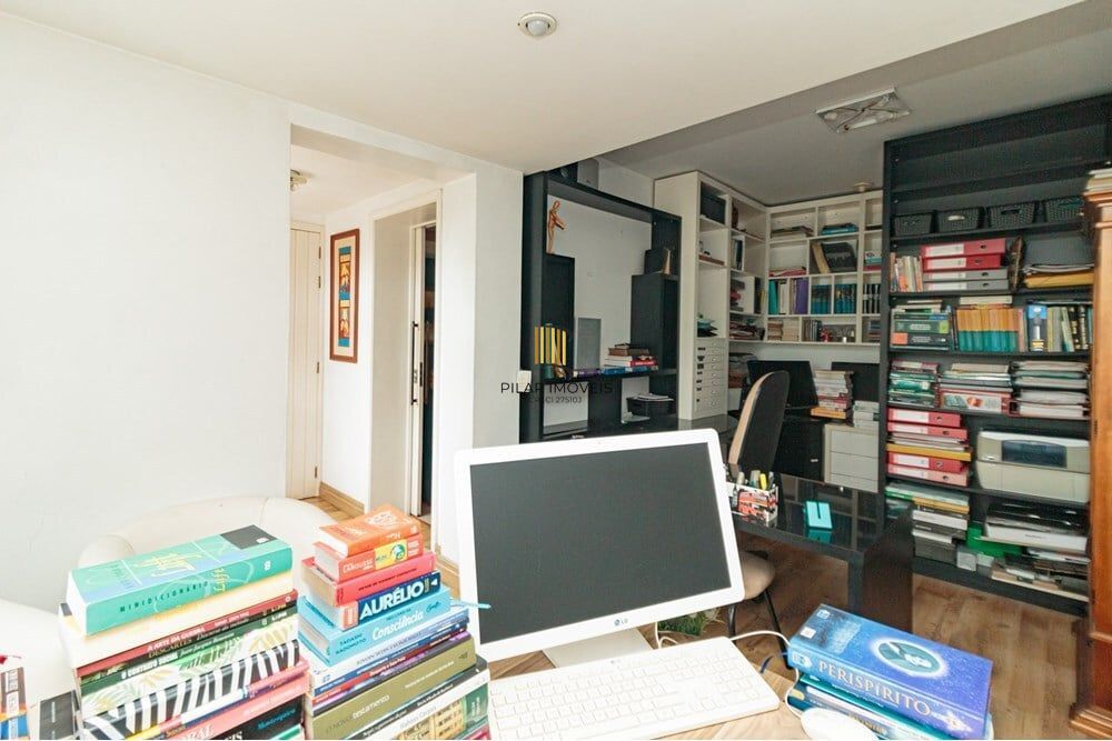 Casa 4 dormitórios no bairro Chácara das Pedras
