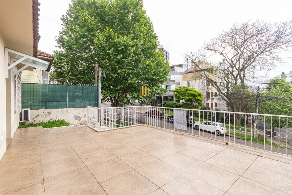 Casa 3 dormitórios no bairro Chácara das Pedras