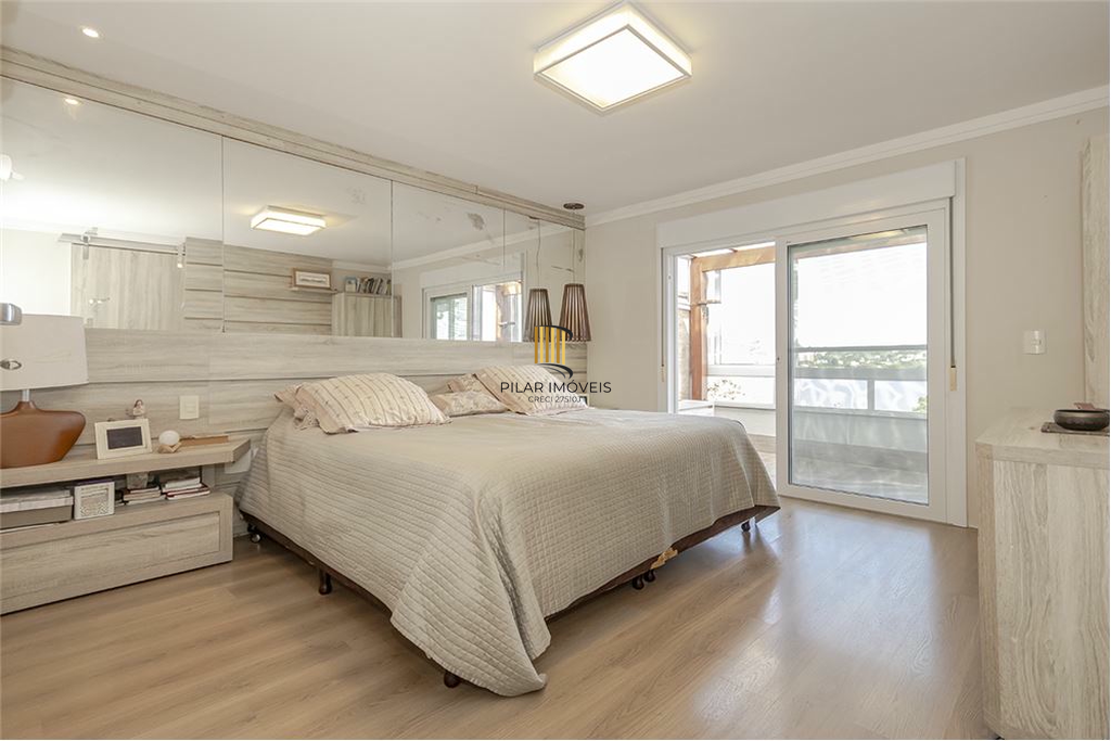Casa 4 dormitórios no bairro Vila Assunção