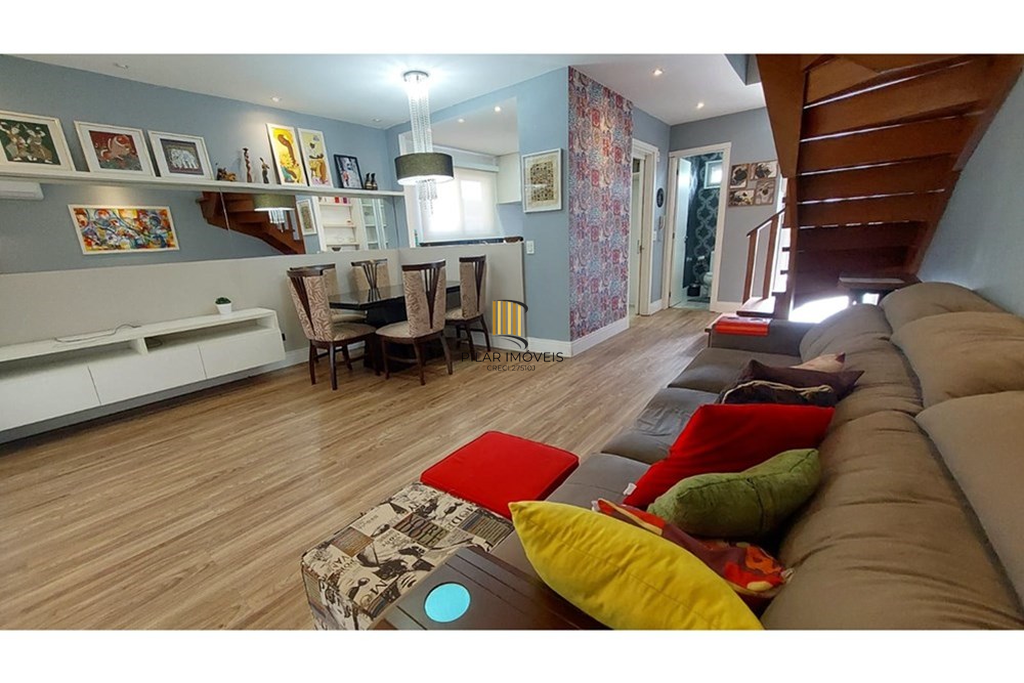 Casa 3 dormitórios no bairro Lomba do Pinheiro