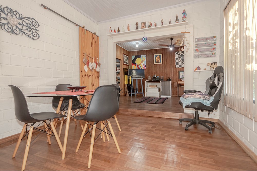 Casa 3 dormitórios no bairro Jardim do Salso