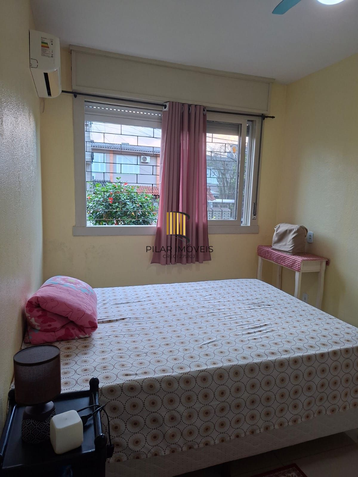 Apto térreo, 01 dormitório, reformado, boa posição solar, frente, Morro Santana