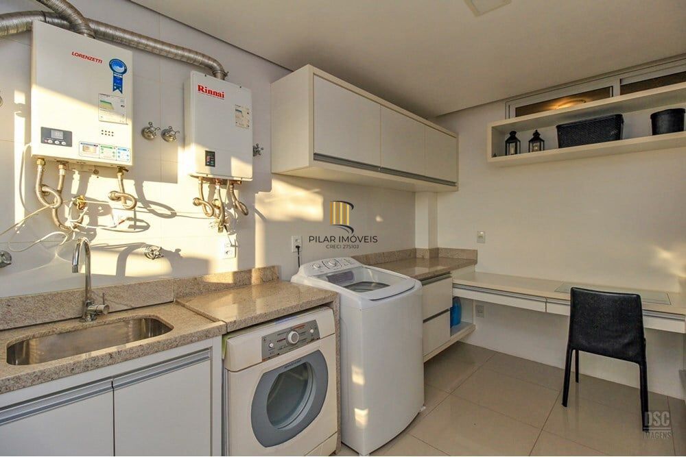 Casa de Condomínio 4 dormitórios no bairro Nonoai