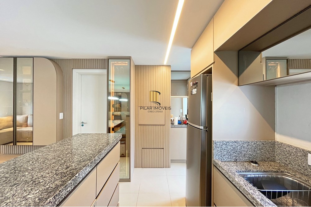 Casa 3 dormitórios no bairro Hípica