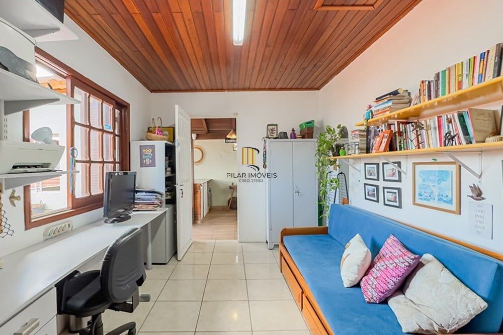 Casa 2 dormitórios no bairro Santa Maria Goretti