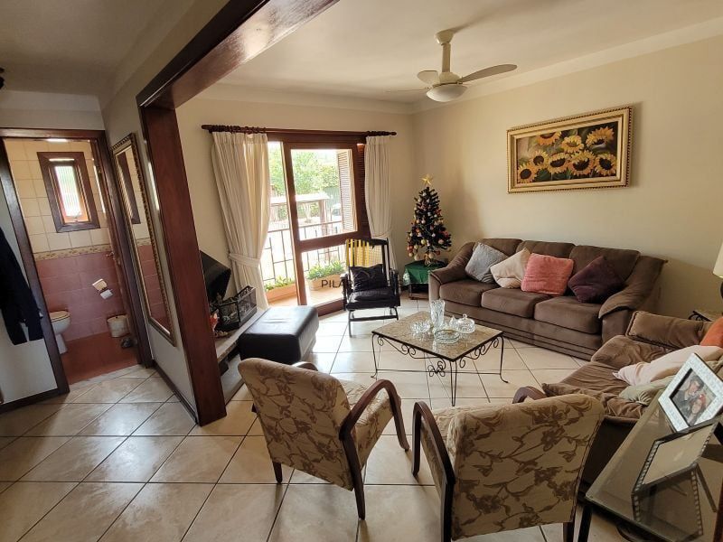 Casa 3 dormitórios no bairro Tristeza