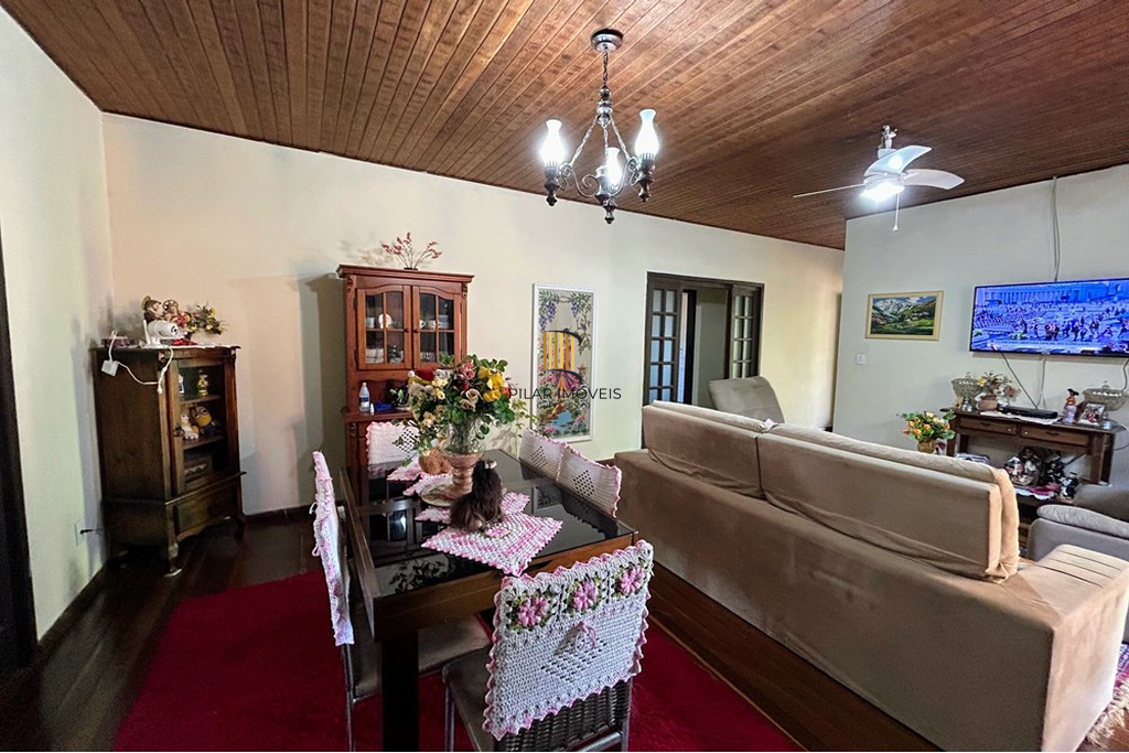 Casa 3 dormitórios no bairro Centro