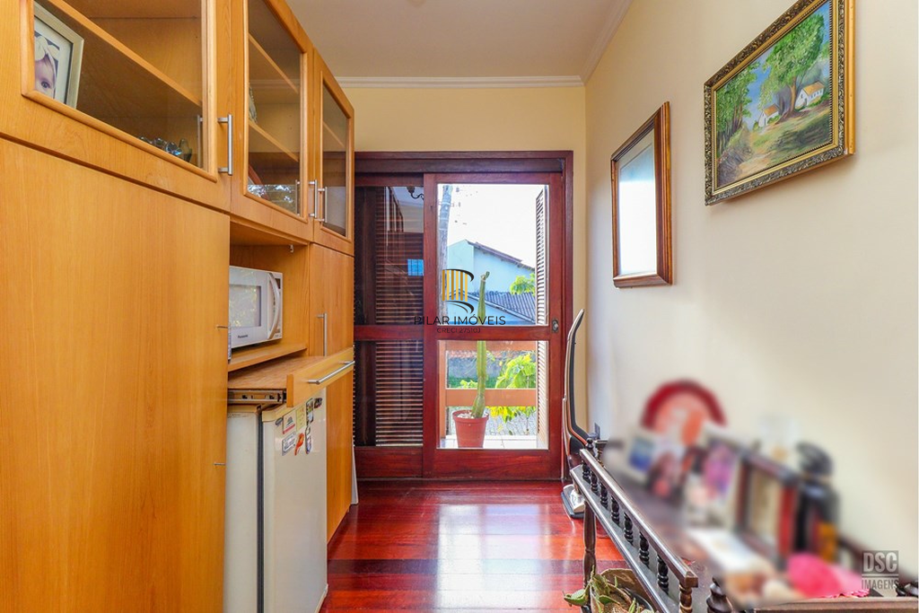 Casa 6 dormitórios no bairro Rubem Berta