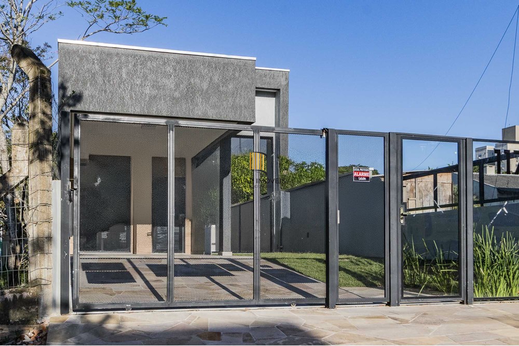 Casa 3 dormitórios no bairro Morro Santana