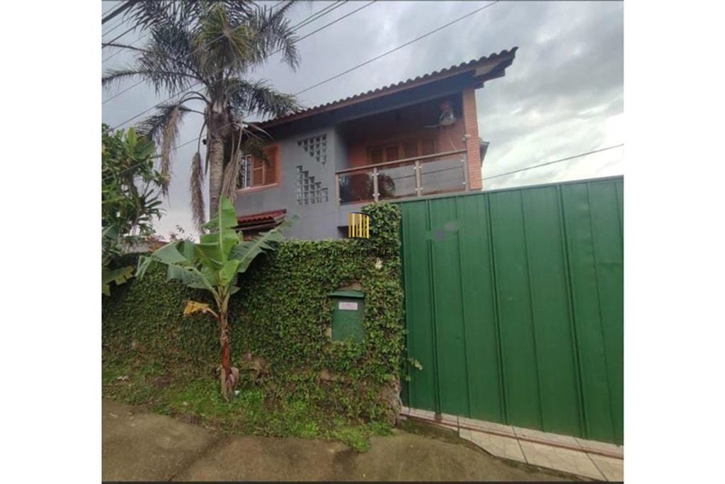 Casa 3 dormitórios no bairro Hípica