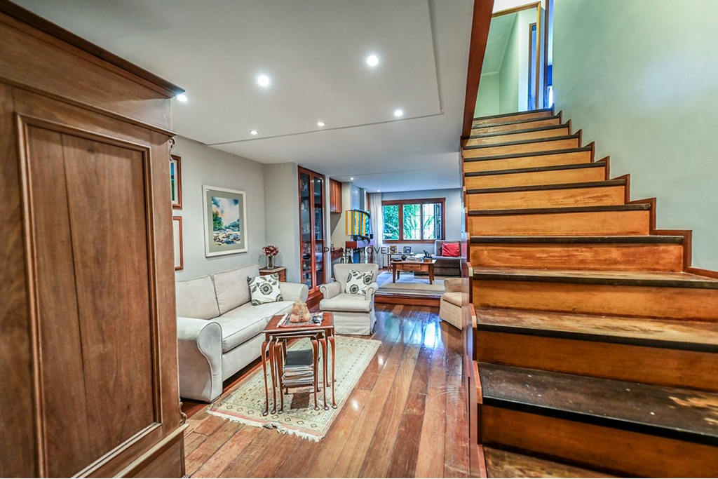 Casa de Condomínio 4 dormitórios no bairro Três Figueiras