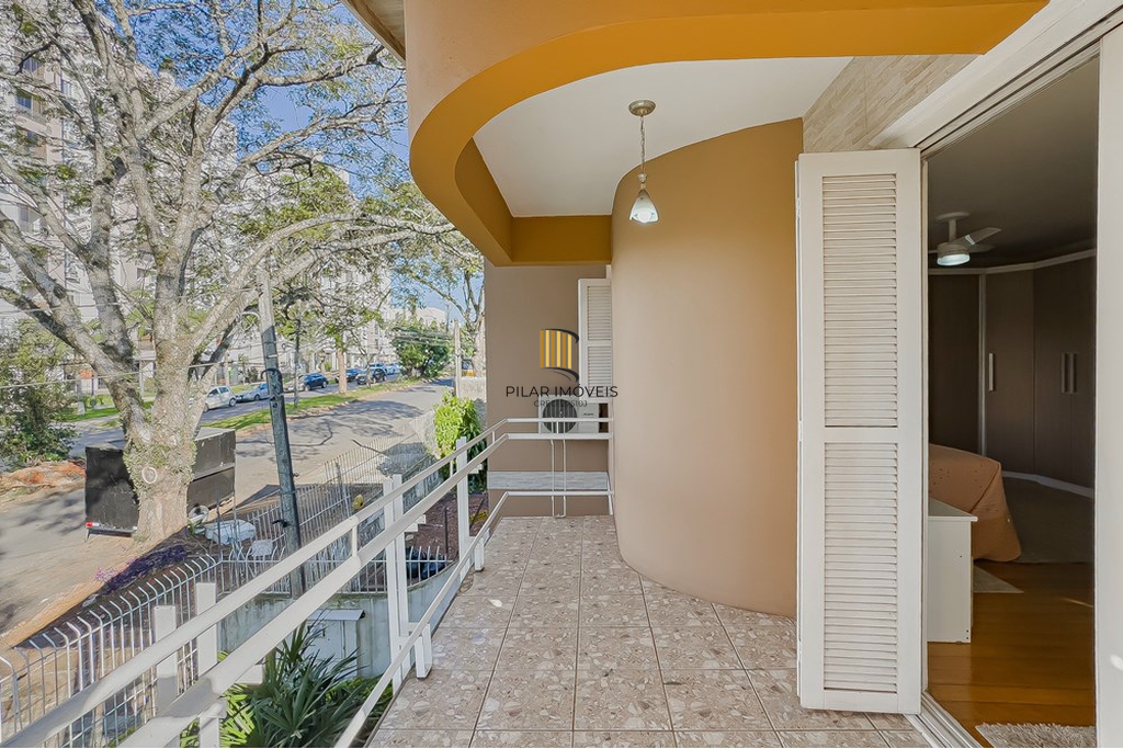 Casa 3 dormitórios no bairro Sarandi