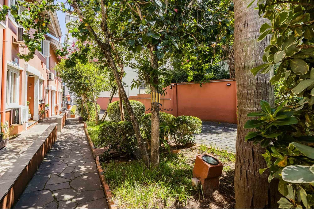 Casa de Condomínio 3 dormitórios no bairro Teresópolis