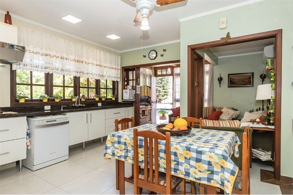 Casa 4 dormitórios no bairro Jardim Sabará
