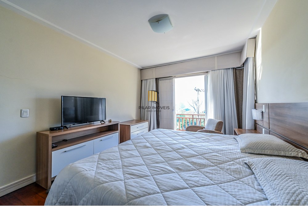 Casa 4 dormitórios no bairro Morro Santana