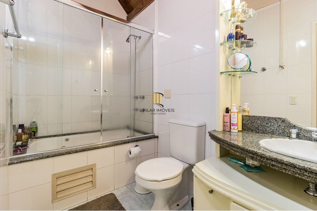 Casa de Condomínio 3 dormitórios no bairro Teresópolis