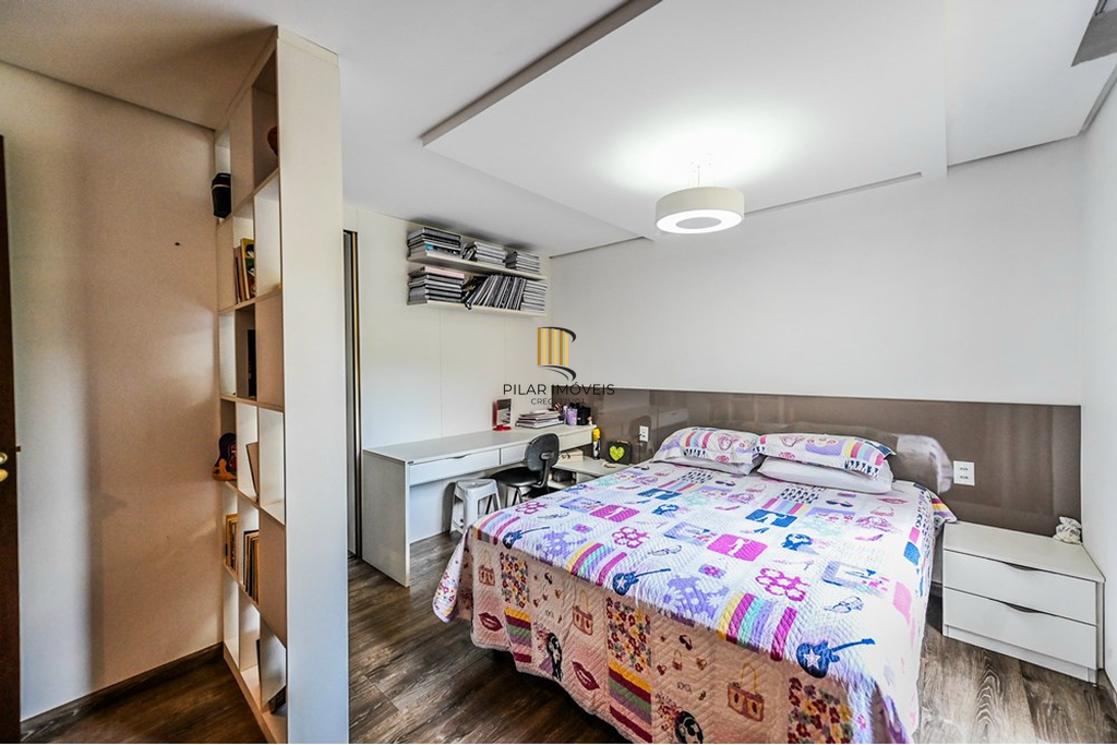 Casa de Condomínio 5 dormitórios no bairro São Lucas