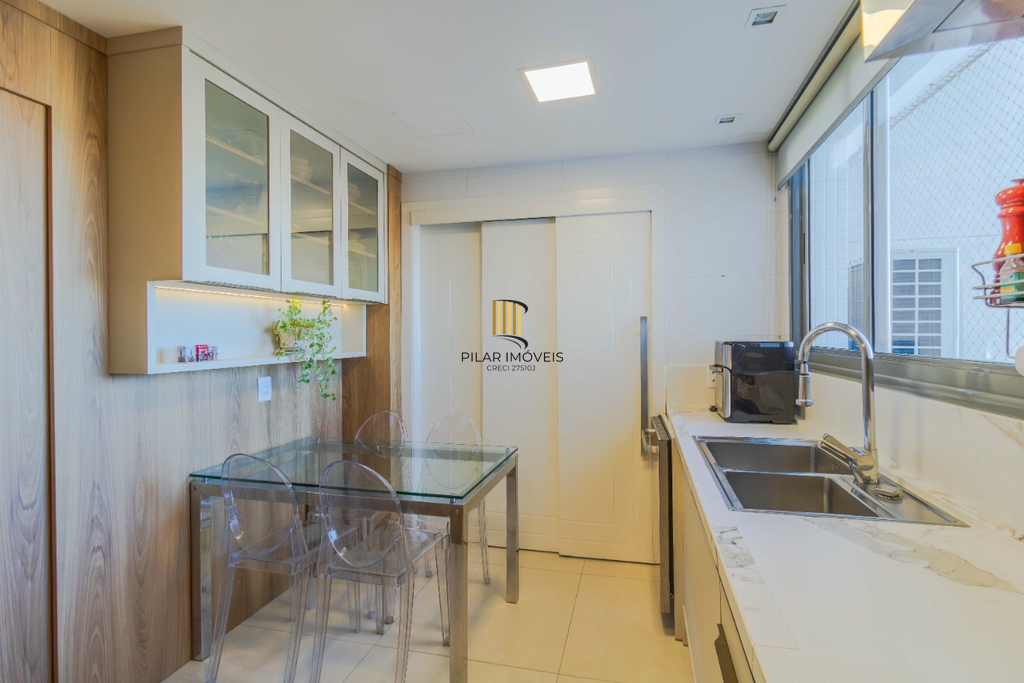 Apartamento 4 dormitórios no bairro Jardim Europa
