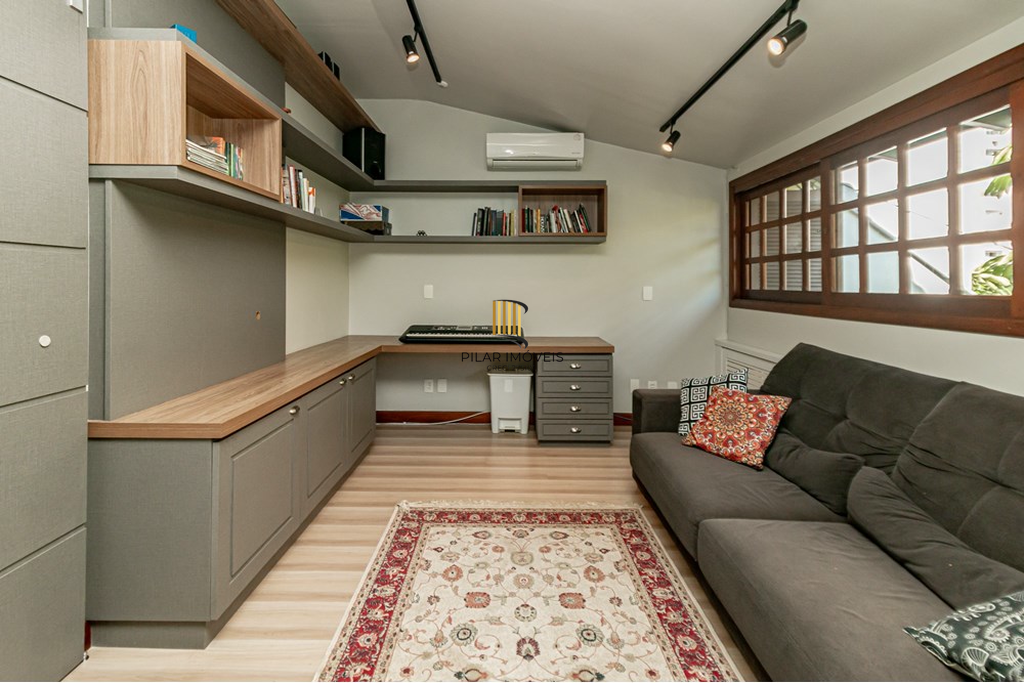 Casa de Condomínio 4 dormitórios no bairro Bela Vista