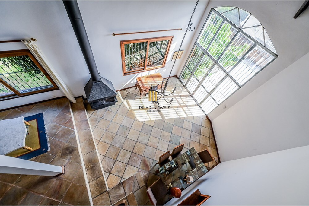 Casa 4 dormitórios no bairro Ipanema