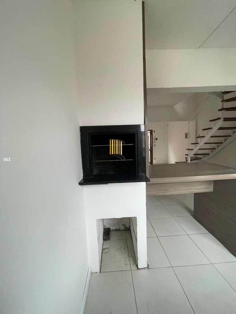 Casa 2 dormitórios no bairro Jardim do Salso